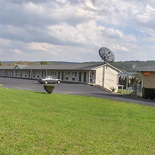 Knights Inn Pine Grove Exterior foto